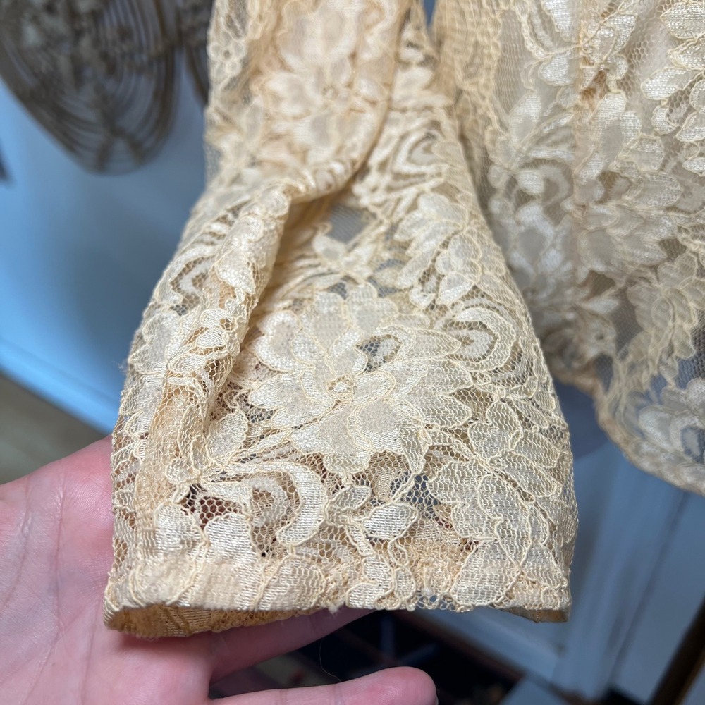 Liz Claiborne Lace Blouse Yellow Button Front Sheer Top Romantic Cottagecore 14 - Picture 4 of 7
